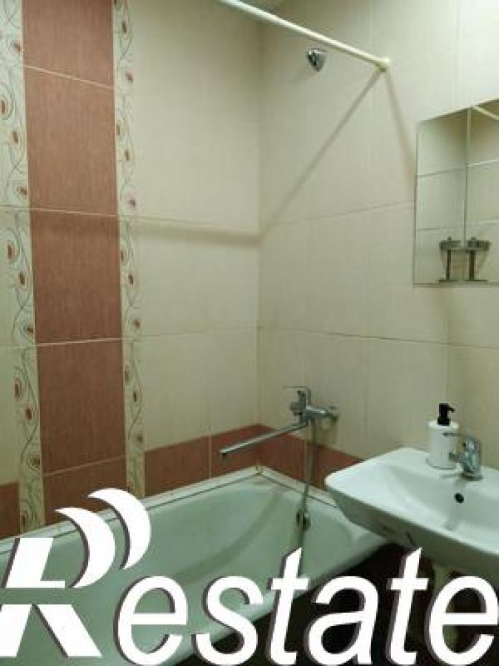 2-комн квартира Урицкого улица, 40ка