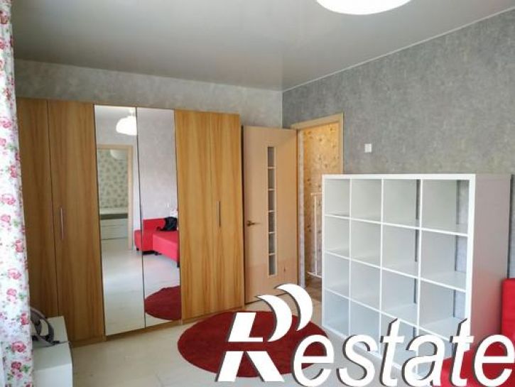 2-комн квартира Урицкого улица, 40ка